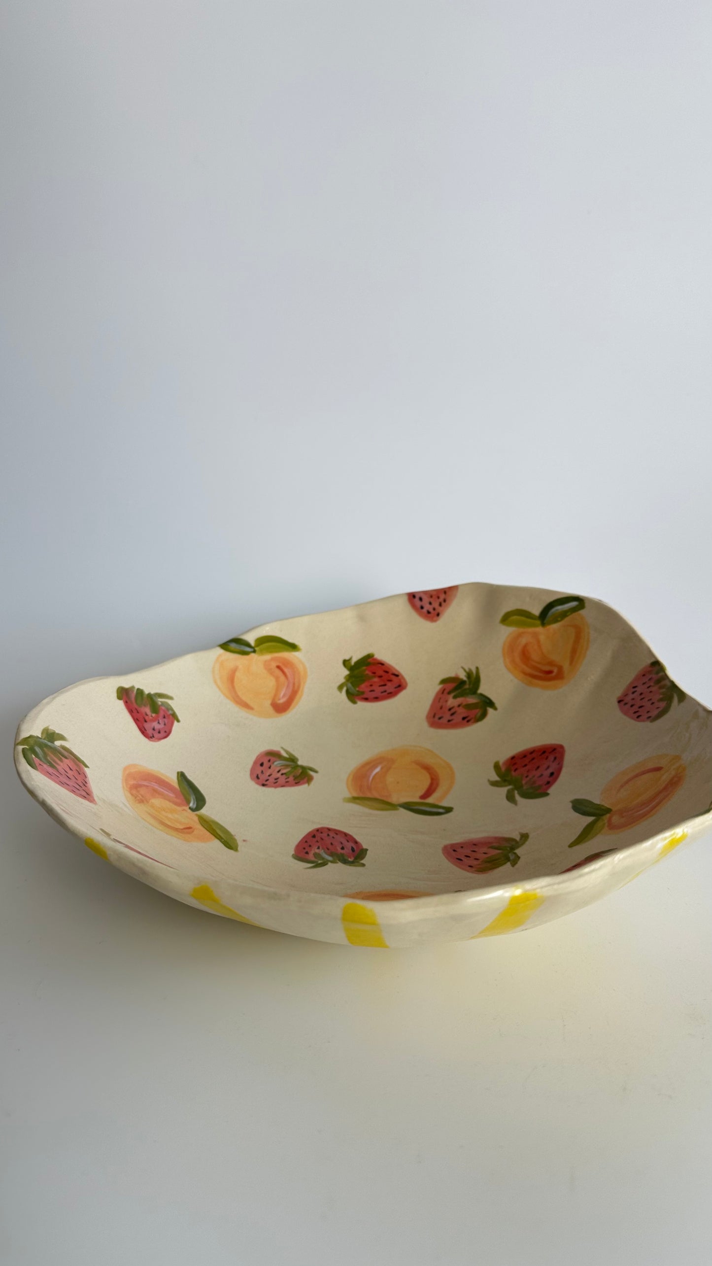 Strawberries & Peaches - Salad Bowl